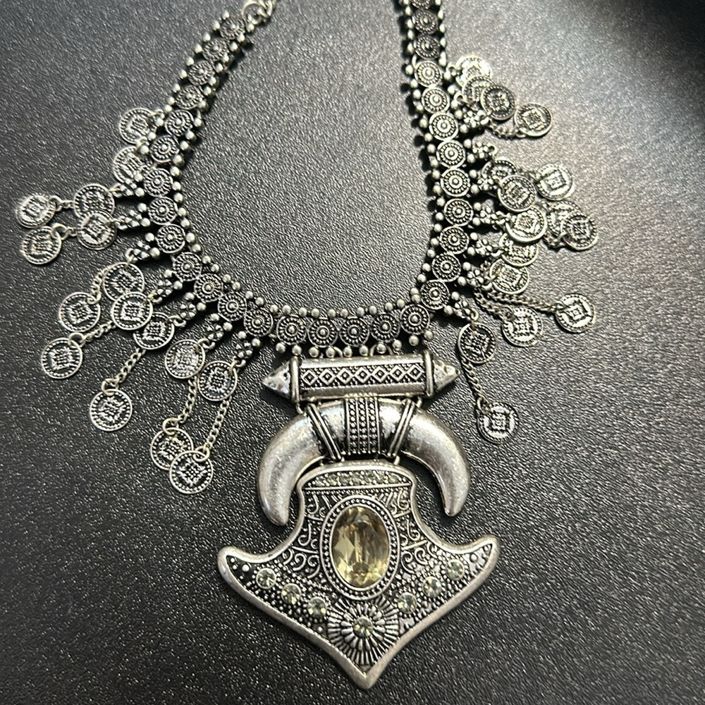 Super cute metal tribal necklace